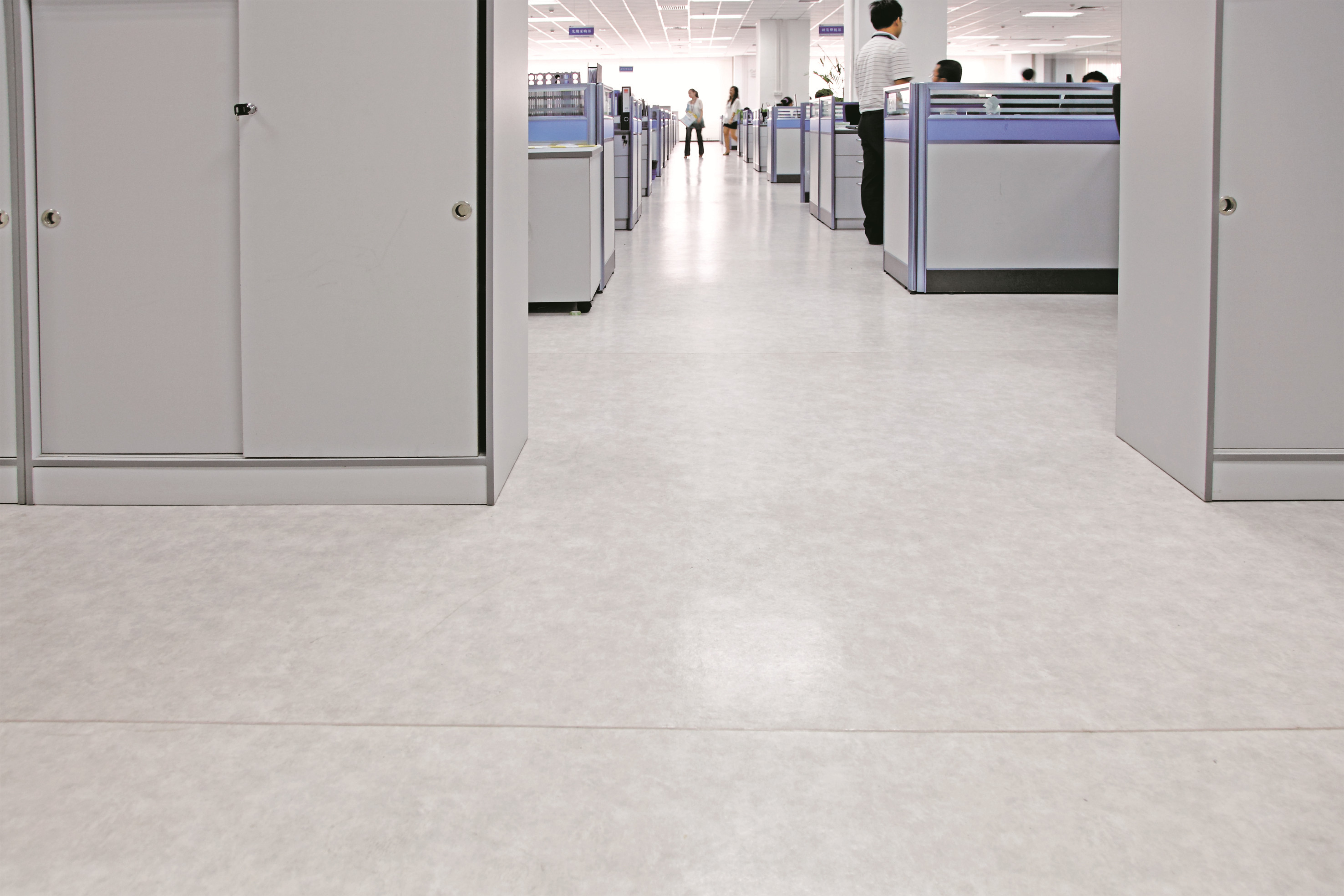 PVC地胶施工步骤和基层要求